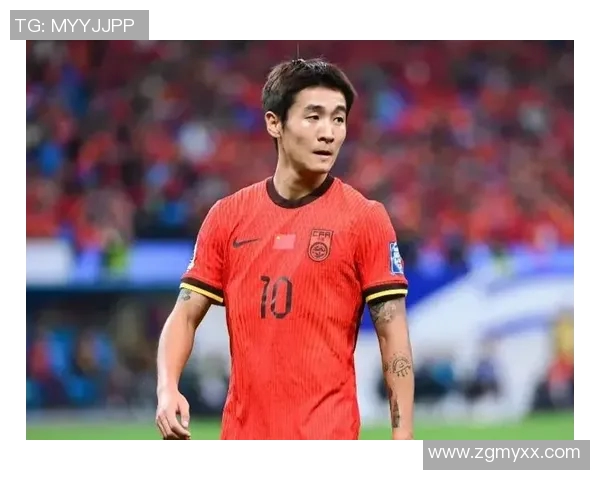 国足东亚杯首战阵容揭晓重回双后腰战术首发11人引发期待